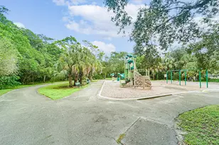 8690 NW 40th St, Coral Springs, FL 33065 - Photo 29