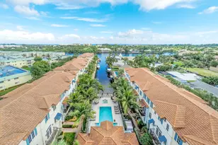 803 Estancia Wy, Boynton Beach, FL 33435 - Photo 1