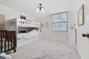 3826 Whitehall Dr, West Palm Beach, FL 33401 - Photo 13