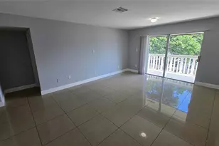 15201 NE 6th Ave, Miami, FL 33162 - Photo 9