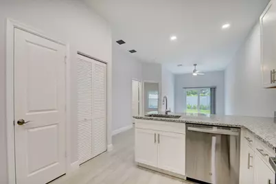 703 Dawn Place #C, Lantana, FL 33462 - Photo 5