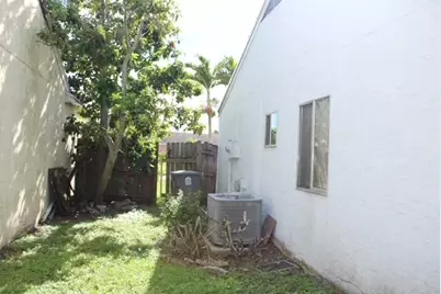 18751 Shauna Manor Drive, Boca Raton, FL 33496 - Photo 25