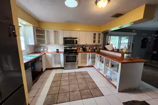 453 SE Asbury Ln, Port Saint Lucie, FL 34983 - Photo 7