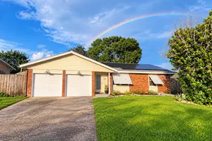 453 SE Asbury Ln, Port Saint Lucie, FL 34983 - Photo 1