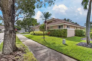 832 Waterview Dr, Weston, FL 33326 - Photo 3