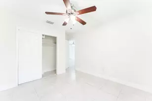 201 SW 7th St, Boca Raton, FL 33432 - Photo 19