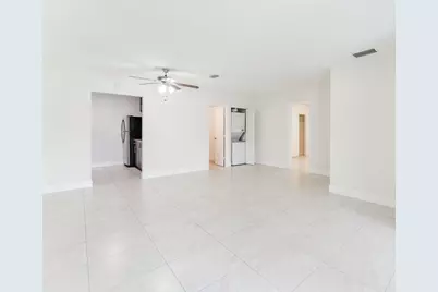 201 SW 7th Street #9, Boca Raton, FL 33432 - Photo 9