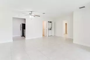 201 SW 7th St, Boca Raton, FL 33432 - Photo 9
