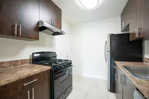 201 SW 7th St, Boca Raton, FL 33432 - Photo 23
