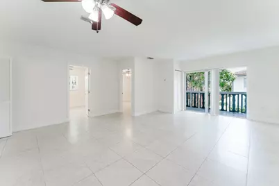201 SW 7th Street #9, Boca Raton, FL 33432 - Photo 5