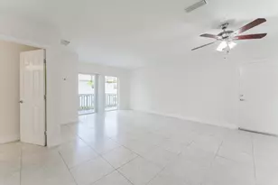 201 SW 7th St, Boca Raton, FL 33432 - Photo 7