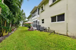 658 NE 6th Ct E, Boynton Beach, FL 33435 - Photo 37
