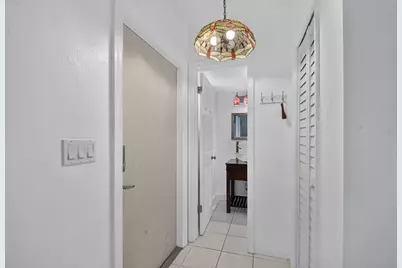 658 NE 6th Court E #E, Boynton Beach, FL 33435 - Photo 31