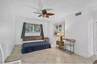 658 NE 6th Court E #E, Boynton Beach, FL 33435 - Photo 7