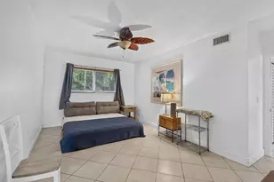 658 NE 6th Ct E, Boynton Beach, FL 33435 - Photo 7