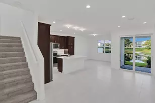 585 Sanderling Cir, Deerfield Beach, FL 33442 - Photo 9