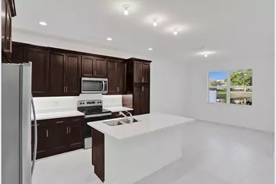 585 Sanderling Circle, Deerfield Beach, FL 33442 - Photo 11