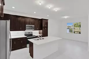 585 Sanderling Cir, Deerfield Beach, FL 33442 - Photo 11