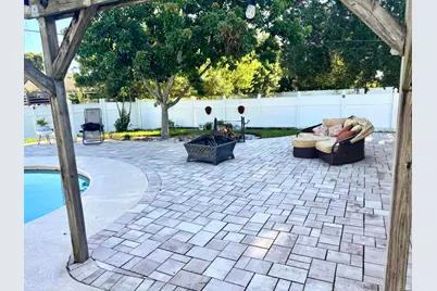 527 NW Avon Avenue, Port Saint Lucie, FL 34983 - Photo 3