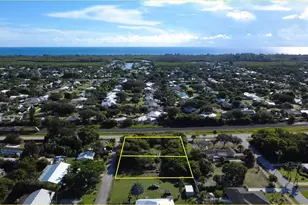 8686 SE Lyons St, Hobe Sound, FL 33455 - Photo 1