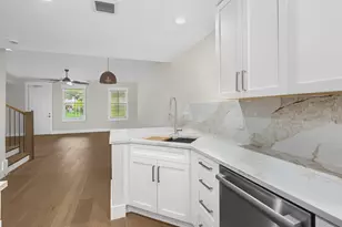 3207 E Community Dr E, Jupiter, FL 33458 - Photo 9