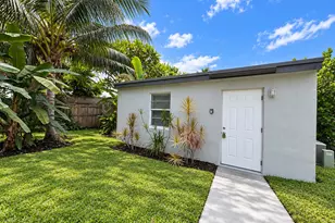 32 Lake Osborne Dr, Lake Worth Beach, FL 33461 - Photo 1