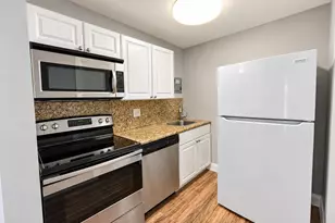 32 Lake Osborne Dr, Lake Worth Beach, FL 33461 - Photo 3