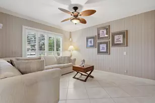 22041 Colony Dr, Boca Raton, FL 33433 - Photo 23