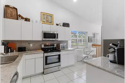 7336 Lake Meadow Way #202, Boynton Beach, FL 33437 - Photo 9