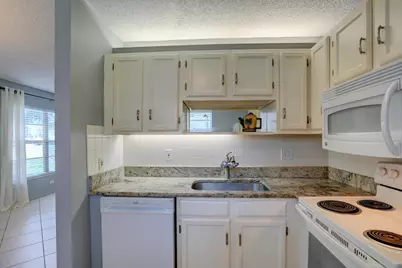 46 Woodland Drive #106, Vero Beach, FL 32962 - Photo 11