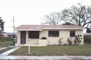 2821 NW 171st St, Miami Gardens, FL 33056 - Photo 1