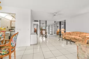 20 Flanders A, Delray Beach, FL 33484 - Photo 3