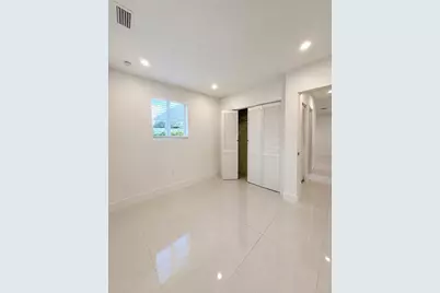 345 Pinehurst Road, Palm Springs, FL 33461 - Photo 13