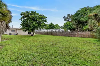 1037 W 28th Street, Riviera Beach, FL 33404 - Photo 35