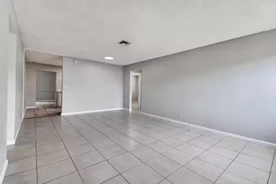 1037 W 28th Street, Riviera Beach, FL 33404 - Photo 5