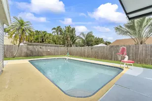 7803 Elwood Dr, Greenacres, FL 33467 - Photo 19