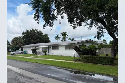 717 SW 2nd Terrace, Dania Beach, FL 33004 - Photo 1