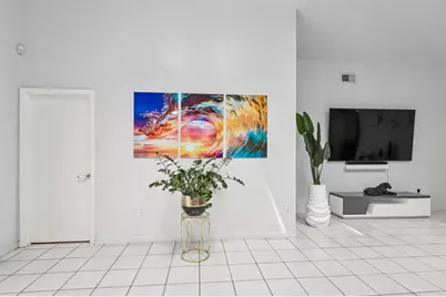 8738 NW 150th Terrace, Miami Lakes, FL 33018 - Photo 13