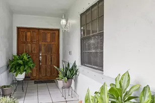 8738 NW 150th Terrace, Miami Lakes, FL 33018 - Photo 7
