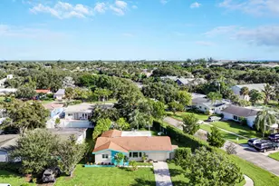 60 Camelia Cir, Tequesta, FL 33469 - Photo 51
