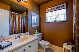 8129 Pine Cir, Tamarac, FL 33321 - Photo 15