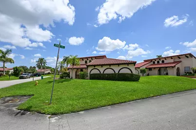 8129 Pine Circle #33, Tamarac, FL 33321 - Photo 17