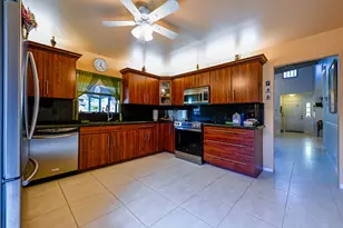 8129 Pine Cir, Tamarac, FL 33321 - Photo 5