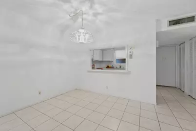 705 Lori Drive #112, Palm Springs, FL 33461 - Photo 5