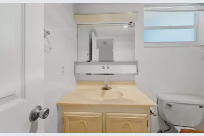 705 Lori Drive #112, Palm Springs, FL 33461 - Photo 15