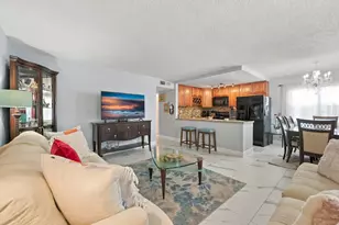 579 Normandy M, Delray Beach, FL 33484 - Photo 3