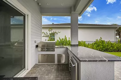 9308 Crestview Circle, Palm Beach Gardens, FL 33412 - Photo 3