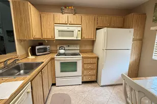 6865 Huntington Ln, Delray Beach, FL 33446 - Photo 7