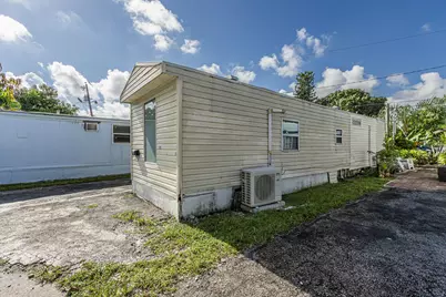 2776 NW 29th Place, Oakland Park, FL 33311 - Photo 3