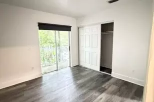 1052 NW 4th St, Miami, FL 33128 - Photo 11